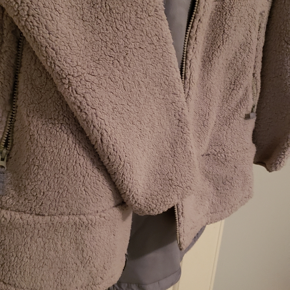Columbia Jacket - Picture 3 of 5